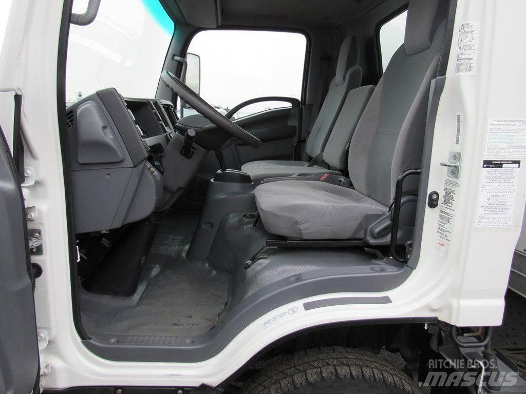 Isuzu NPR Bakwagens met gesloten opbouw