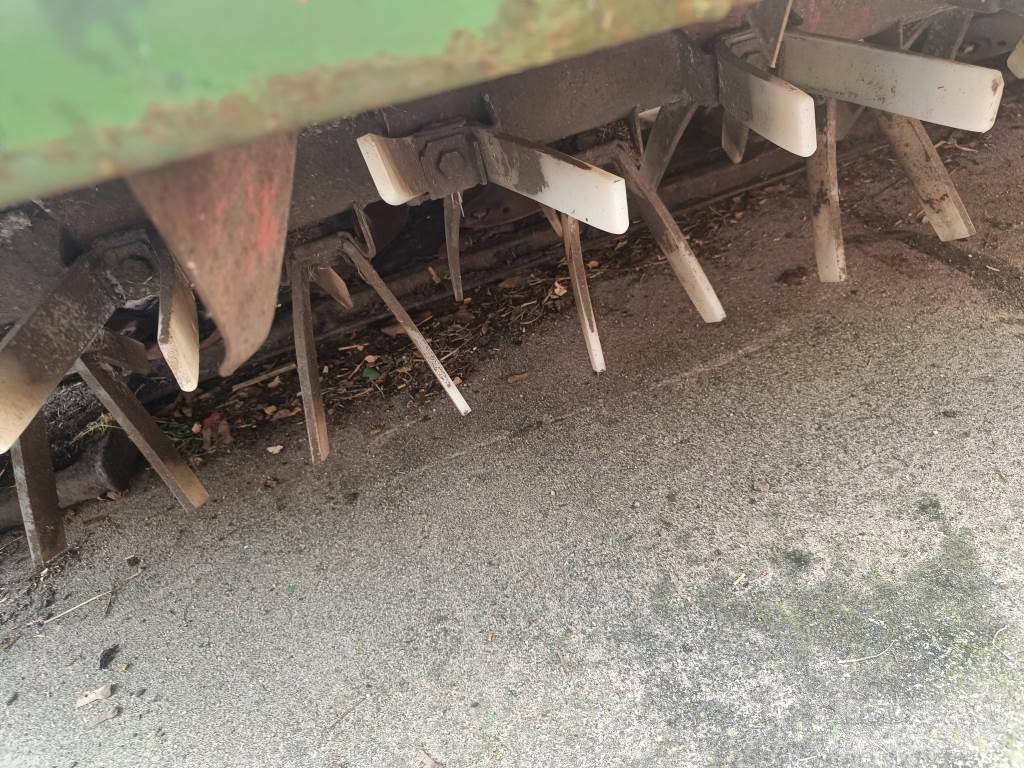 Kuhn CF280 Maaiers