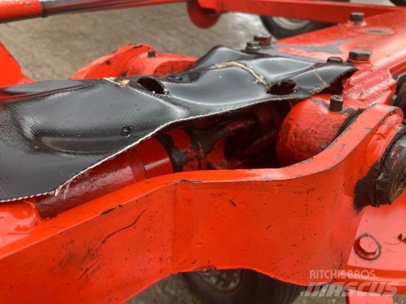 Kuhn GF8702T Schudders