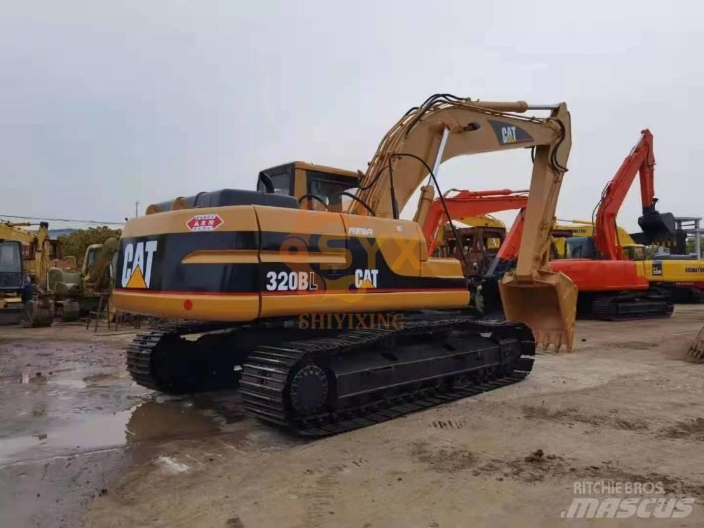 CAT 320 B Rupsgraafmachines