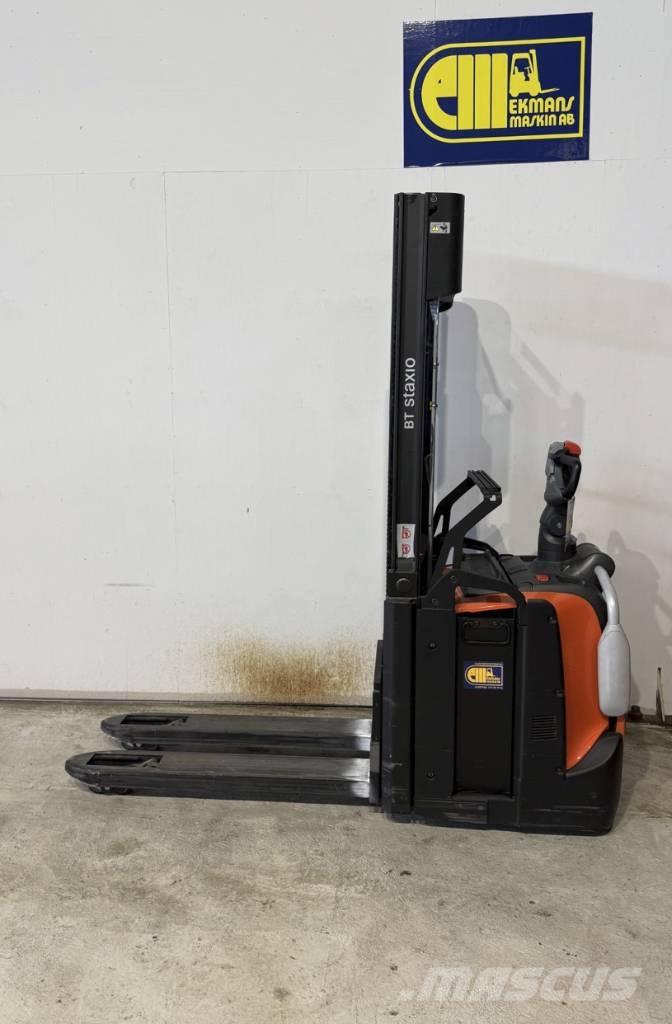 BT truck SPE 120L Stapelaar meeloop