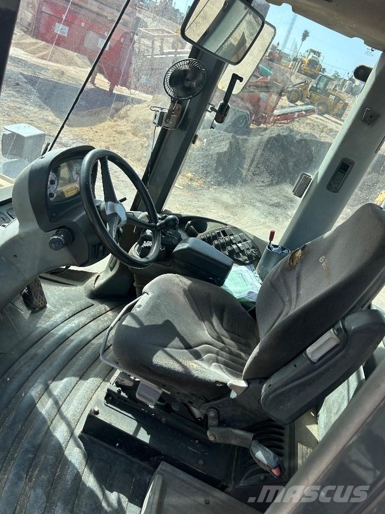 New Holland W 170 B Wielladers