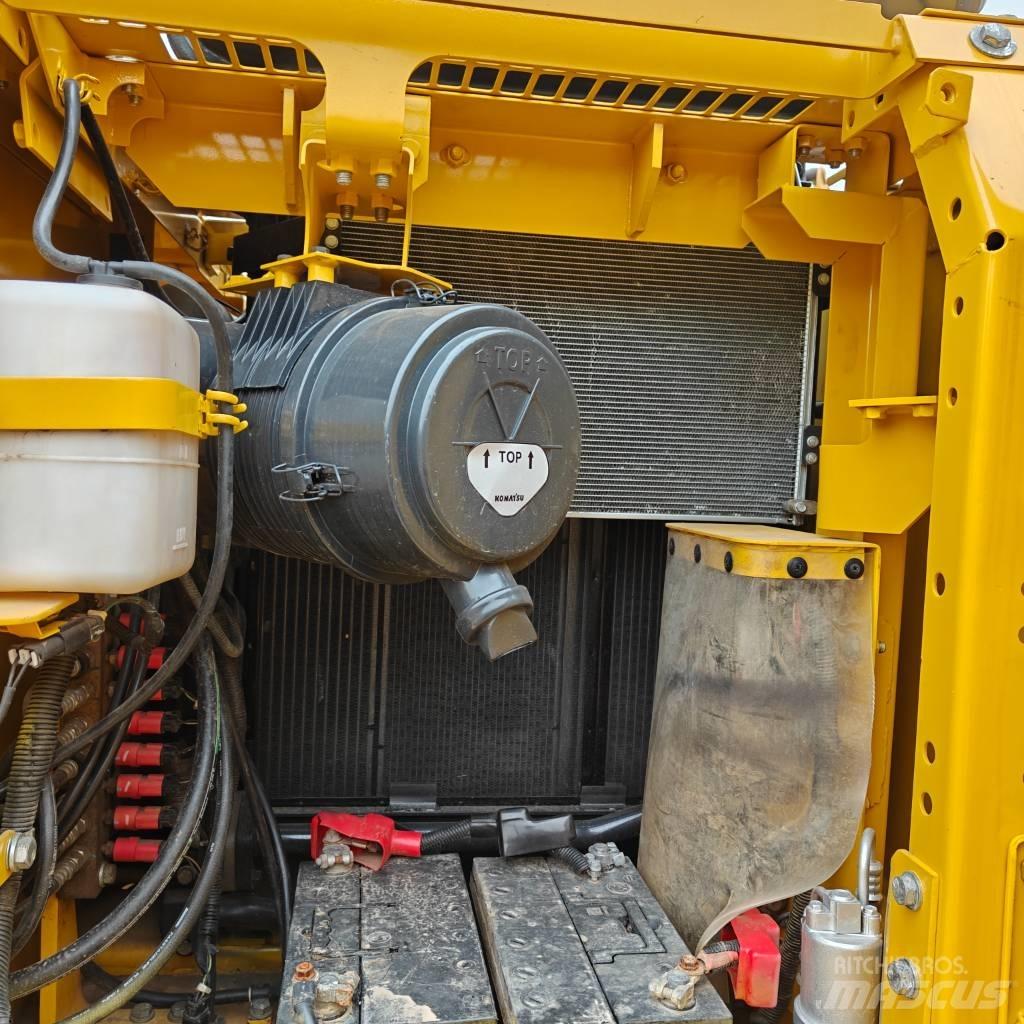 Komatsu 130-7 Rupsgraafmachines