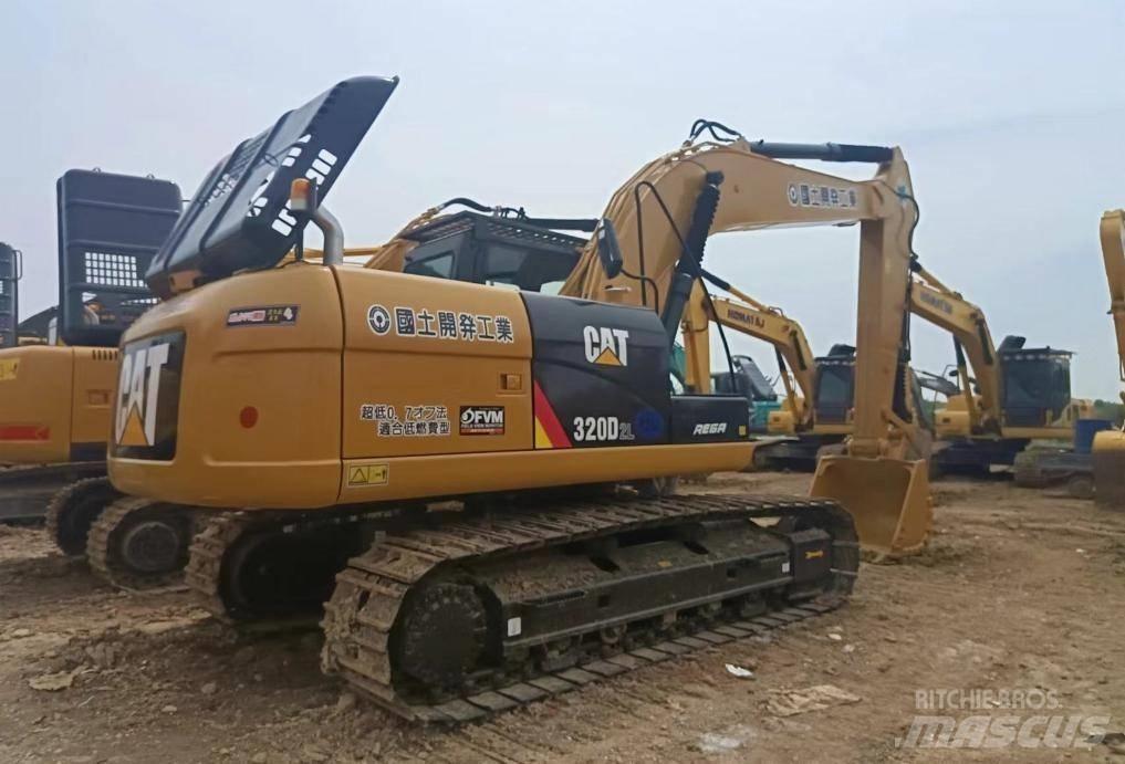 CAT 320 D2L Rupsgraafmachines