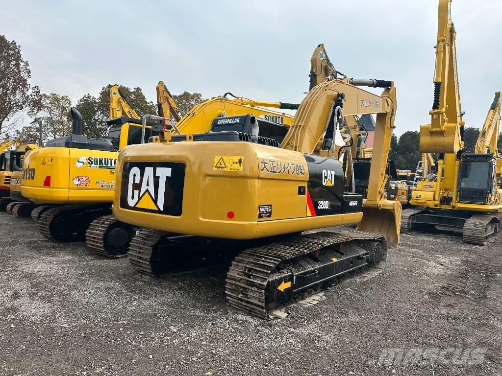 CAT 320 D2 Rupsgraafmachines