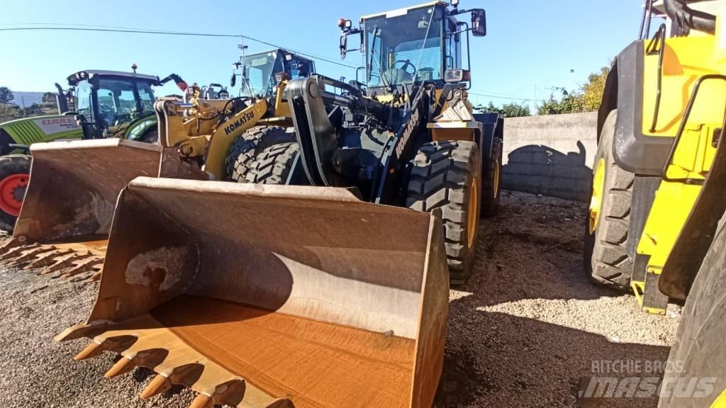 Komatsu WA250PZ-5 Wielladers