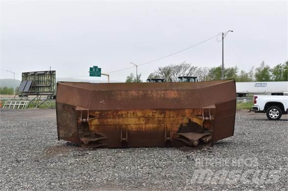 CAT D8N Bladen