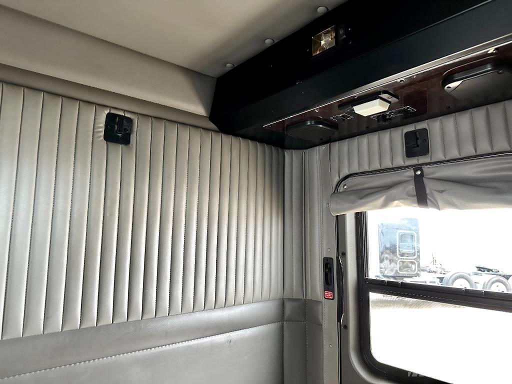 Kenworth T 800 Trekkers