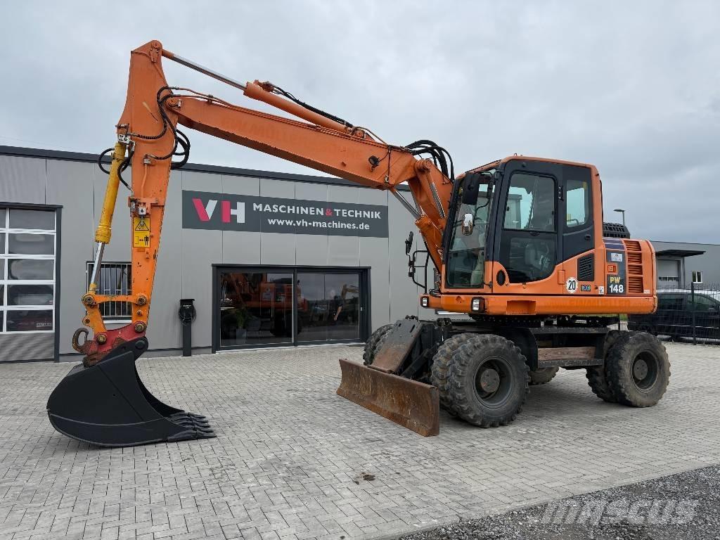 Komatsu PW 148-8 Wielgraafmachines