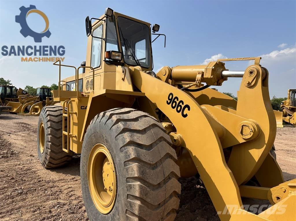 CAT 966C Wielladers