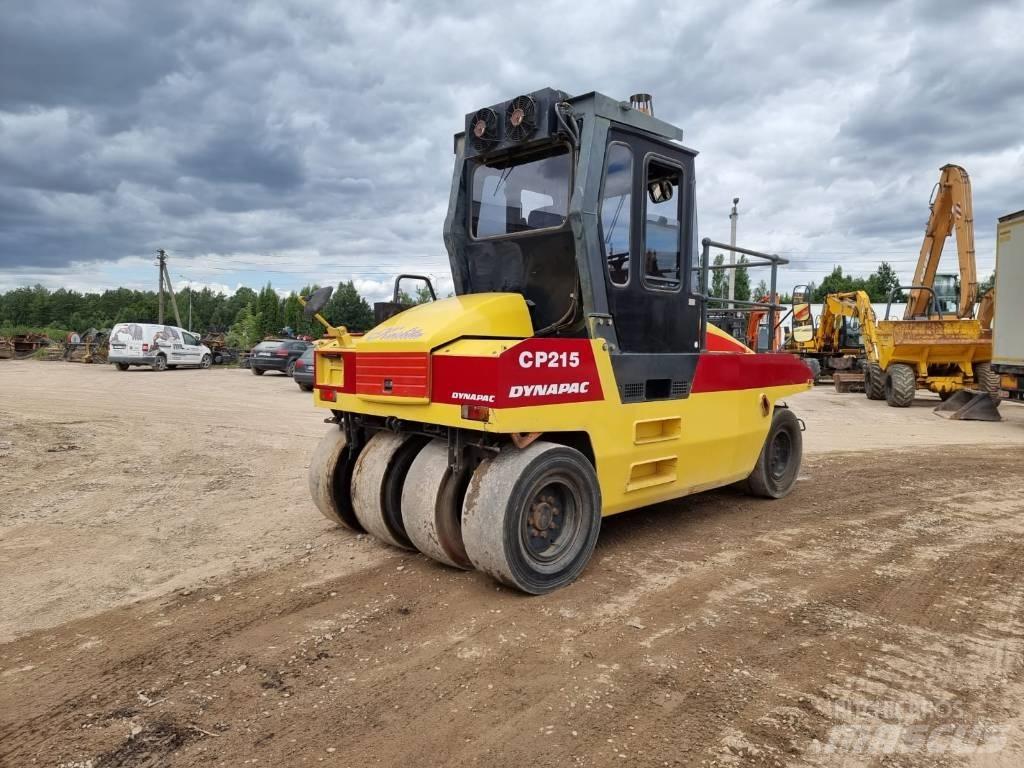 Dynapac CP 215 Bandenwalsen