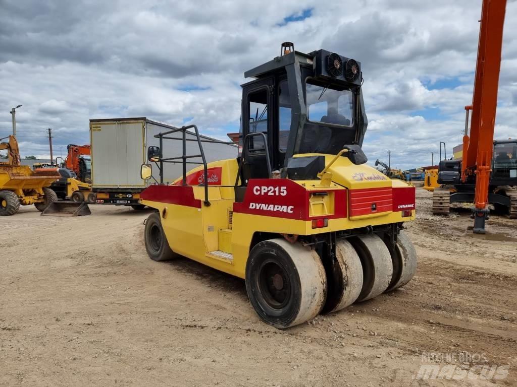 Dynapac CP 215 Bandenwalsen