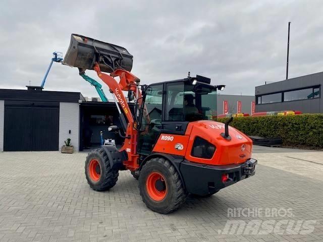 Kubota R 090 Wielladers