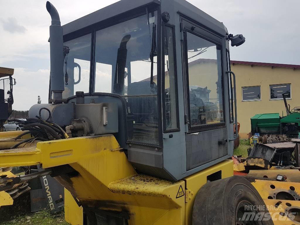 Bomag BW 184 AD Cabine en interieur