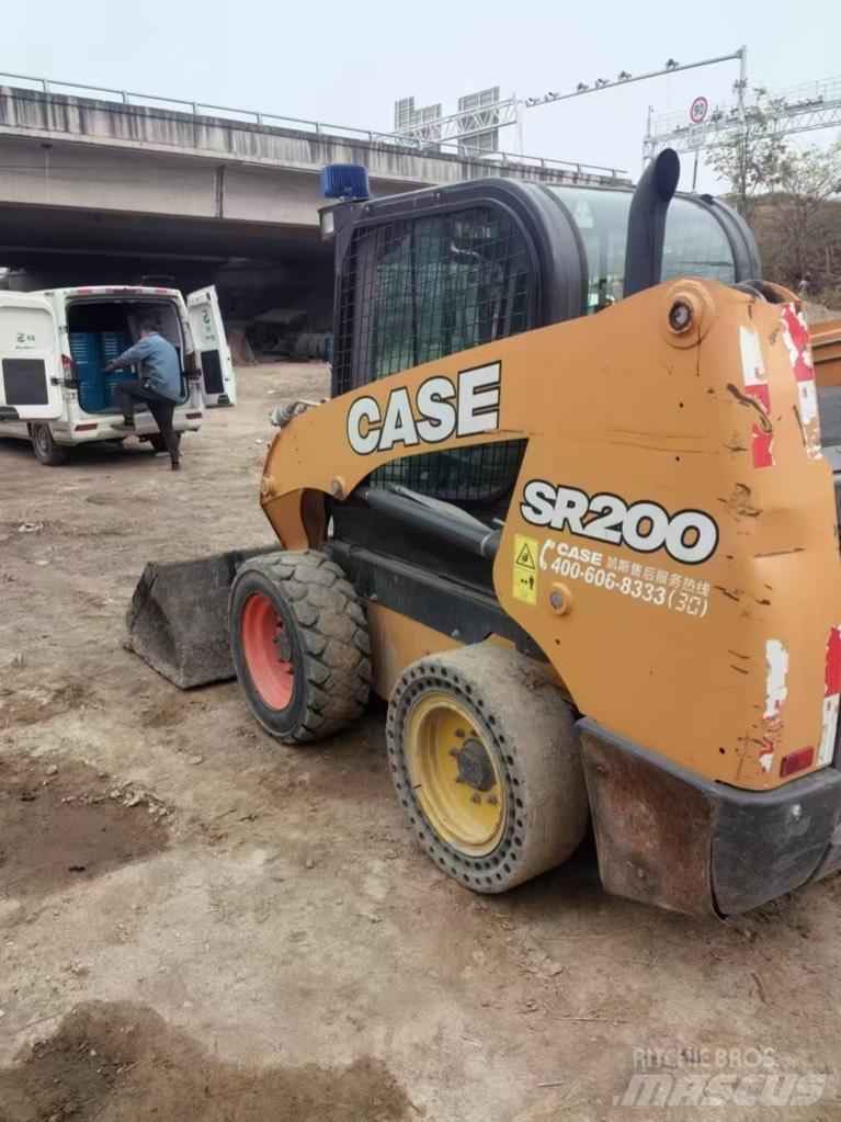 CASE SR200 Schrankladers