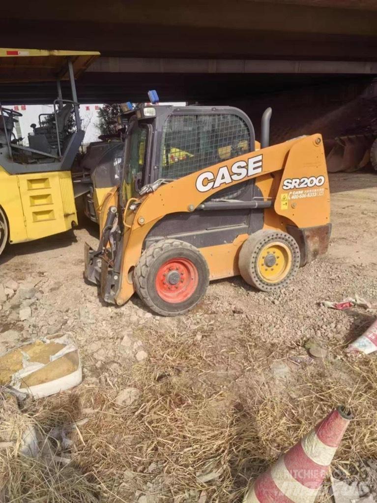 CASE SR200 Schrankladers
