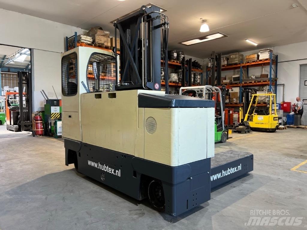 Hubtex MQ 50 Four-way truck