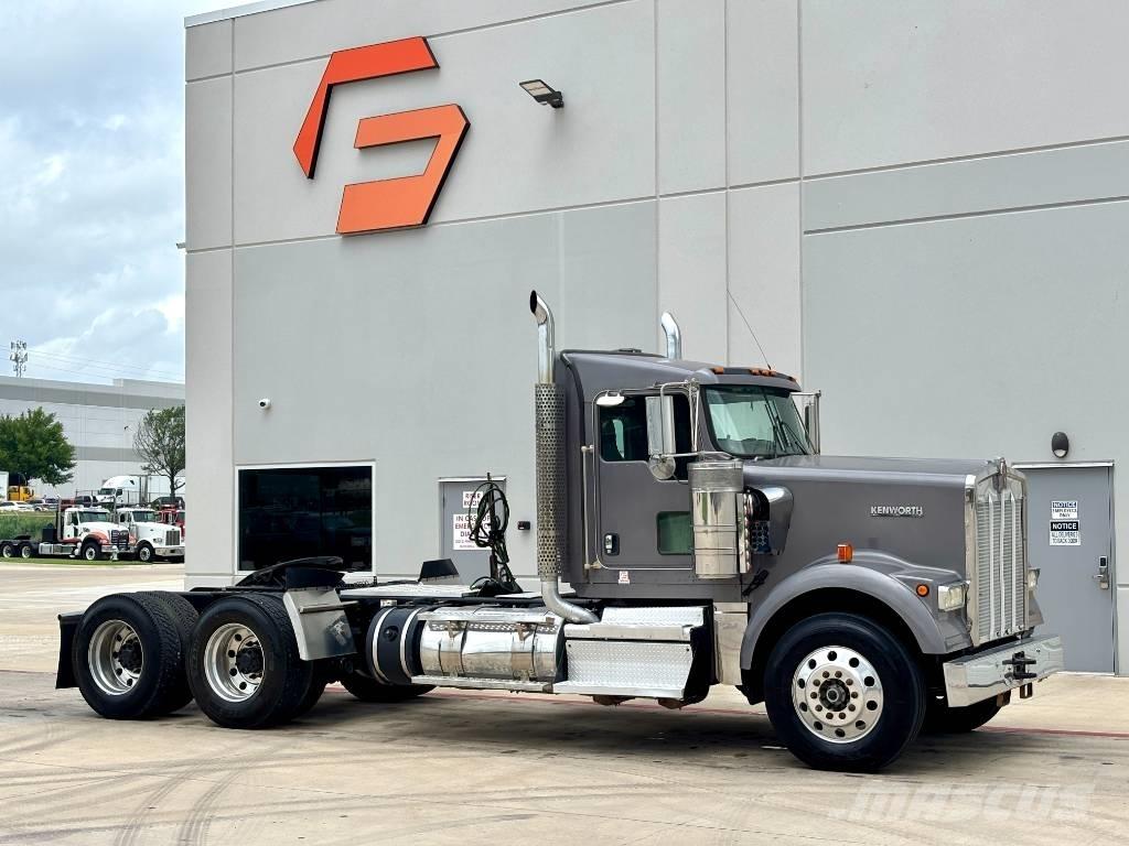 Kenworth W 900 Trekkers