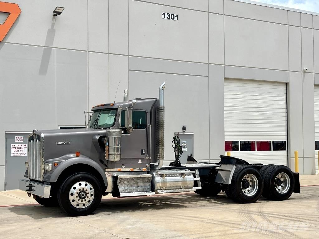 Kenworth W 900 Trekkers