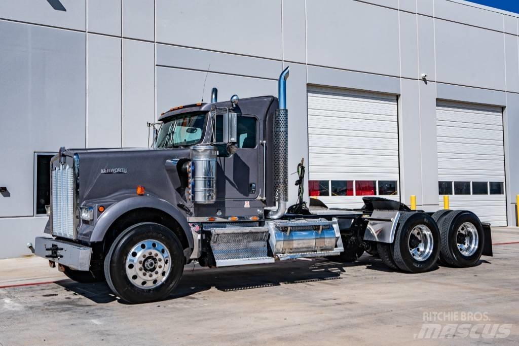 Kenworth W 900 Trekkers