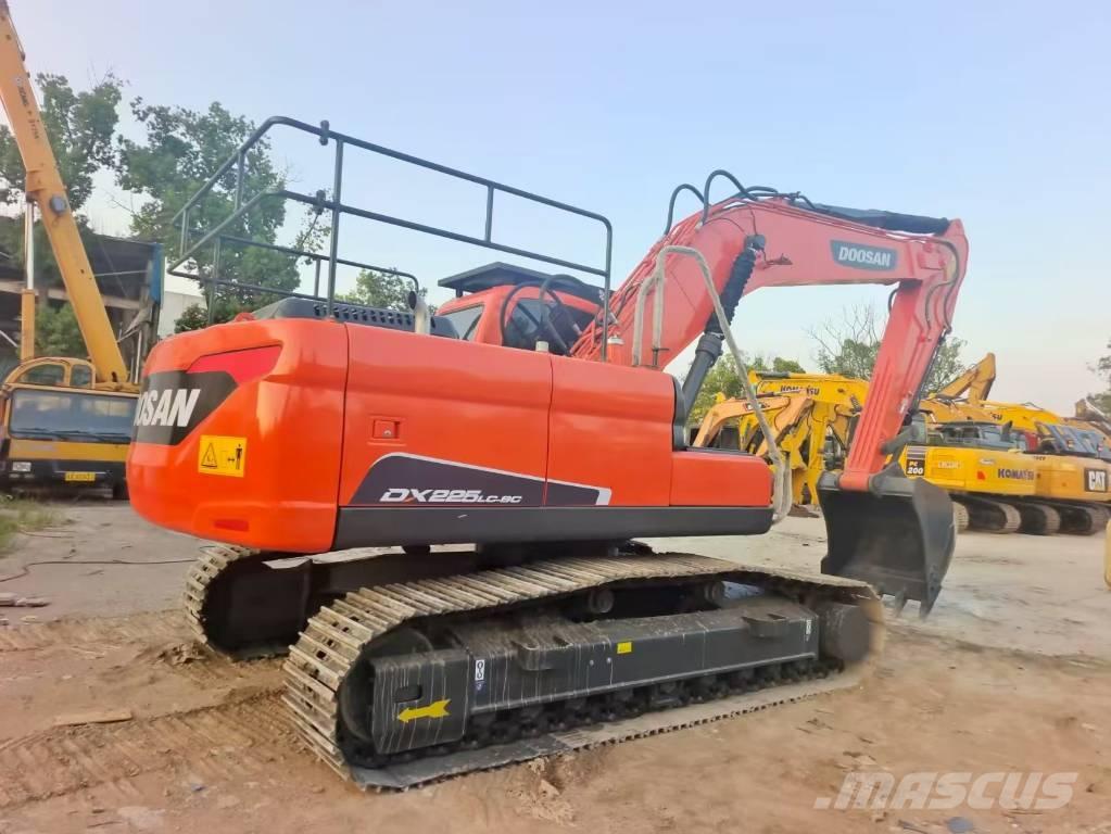 Doosan DX 225 LCA Rupsgraafmachines