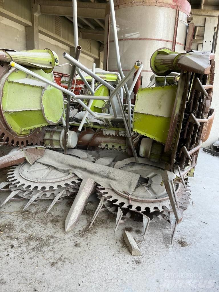 CLAAS RU 600 Zelfrijdende veldhakselaars