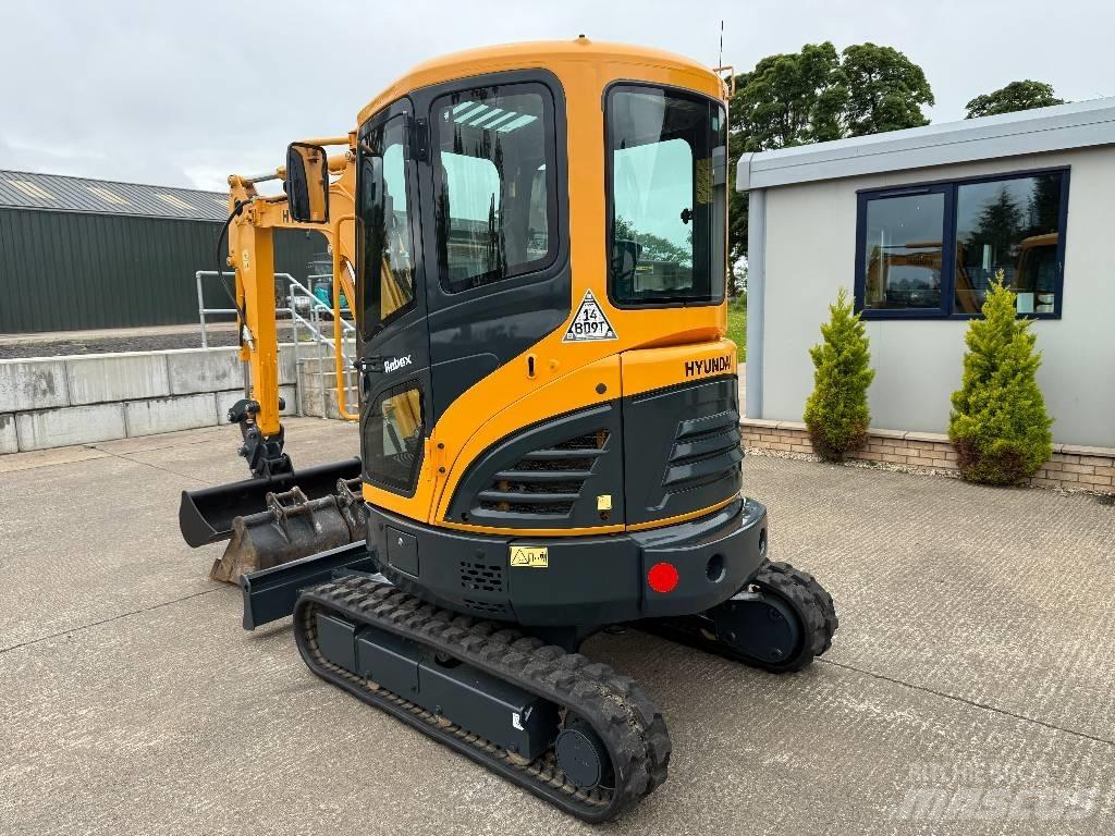 Hyundai R25Z-9 AK Minigraafmachines < 7t