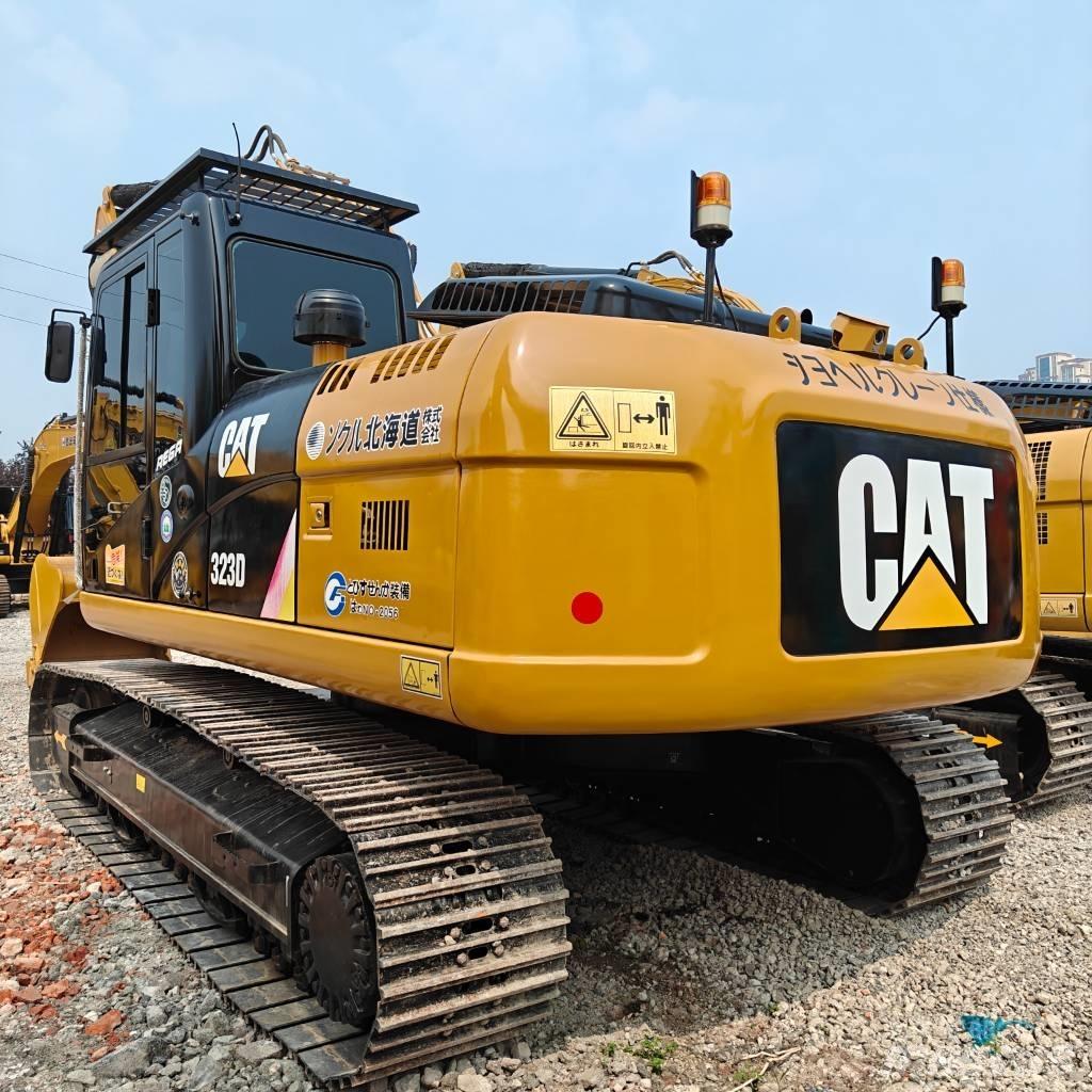 CAT 323D Rupsgraafmachines