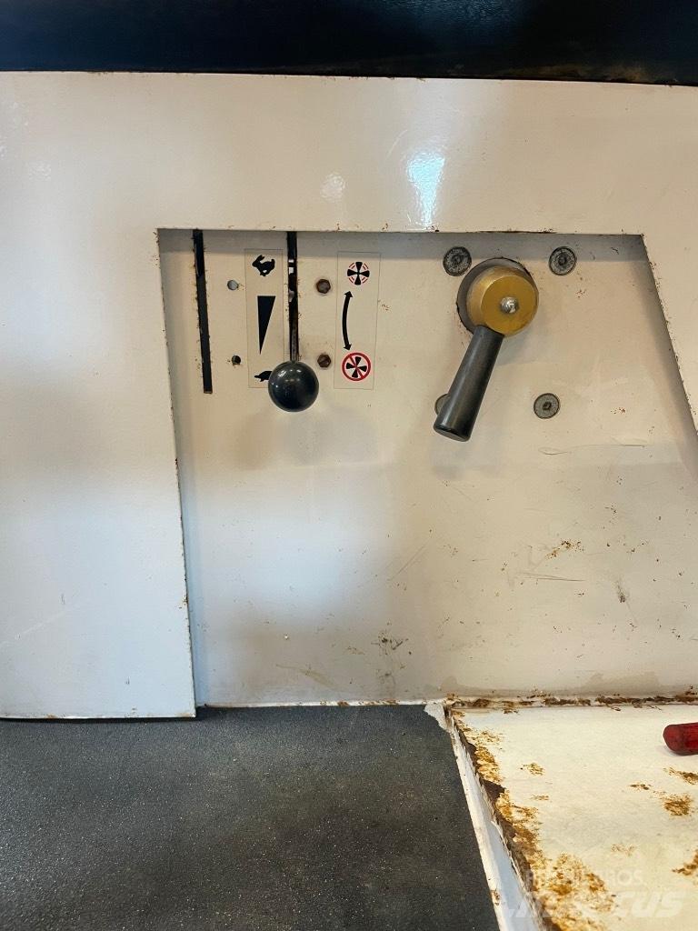 MAD VAC 101D Sorteer / afvalscheidings machines