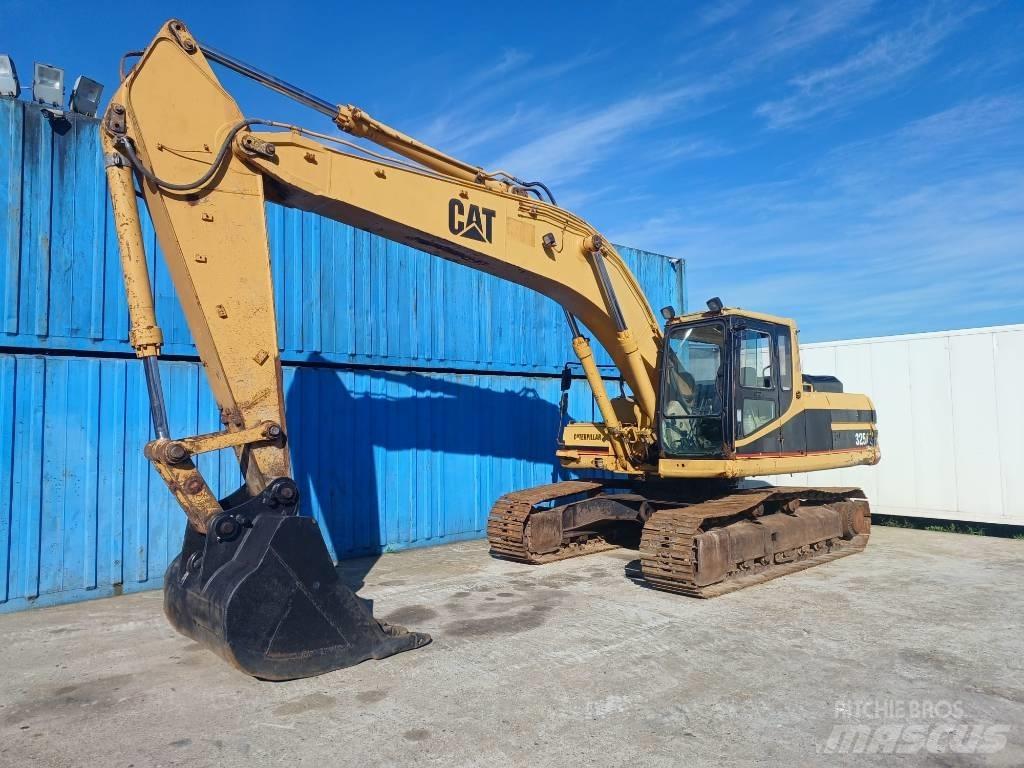 CAT 325 Rupsgraafmachines