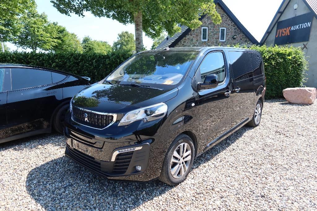 Peugeot E-Traveller Auto's
