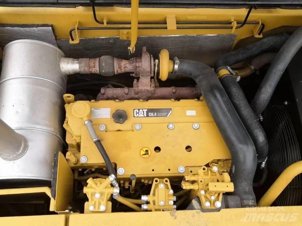 CAT 320 D Rupsgraafmachines
