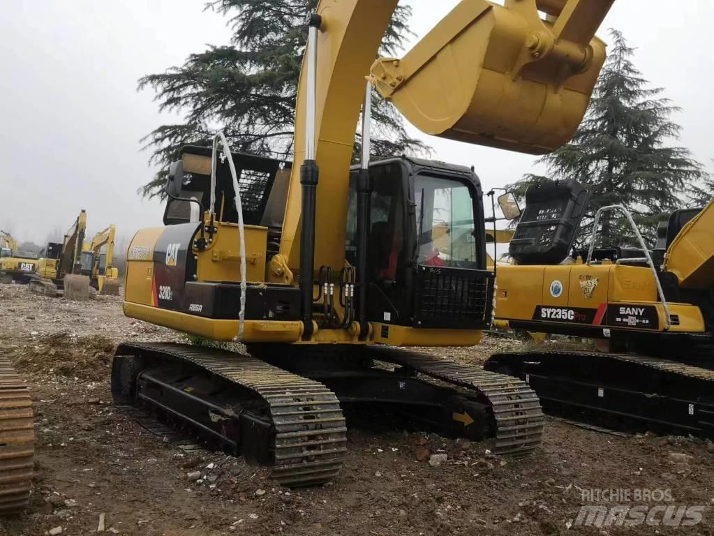 CAT 320 D Rupsgraafmachines