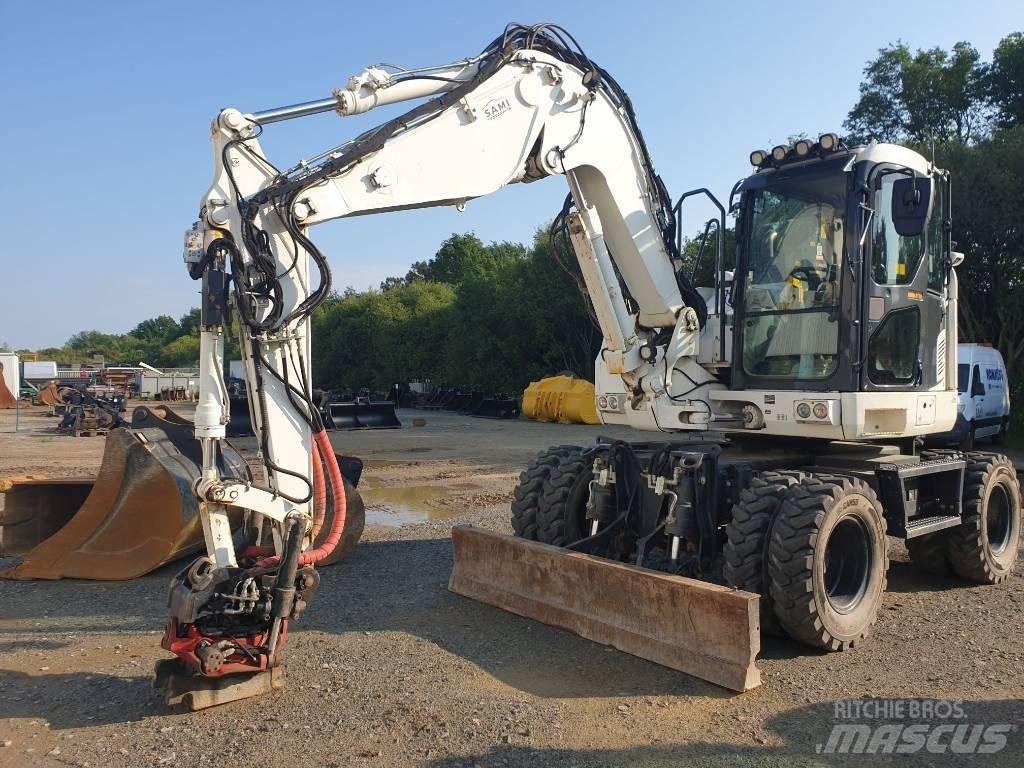 Komatsu PW118MR-11 Wielgraafmachines