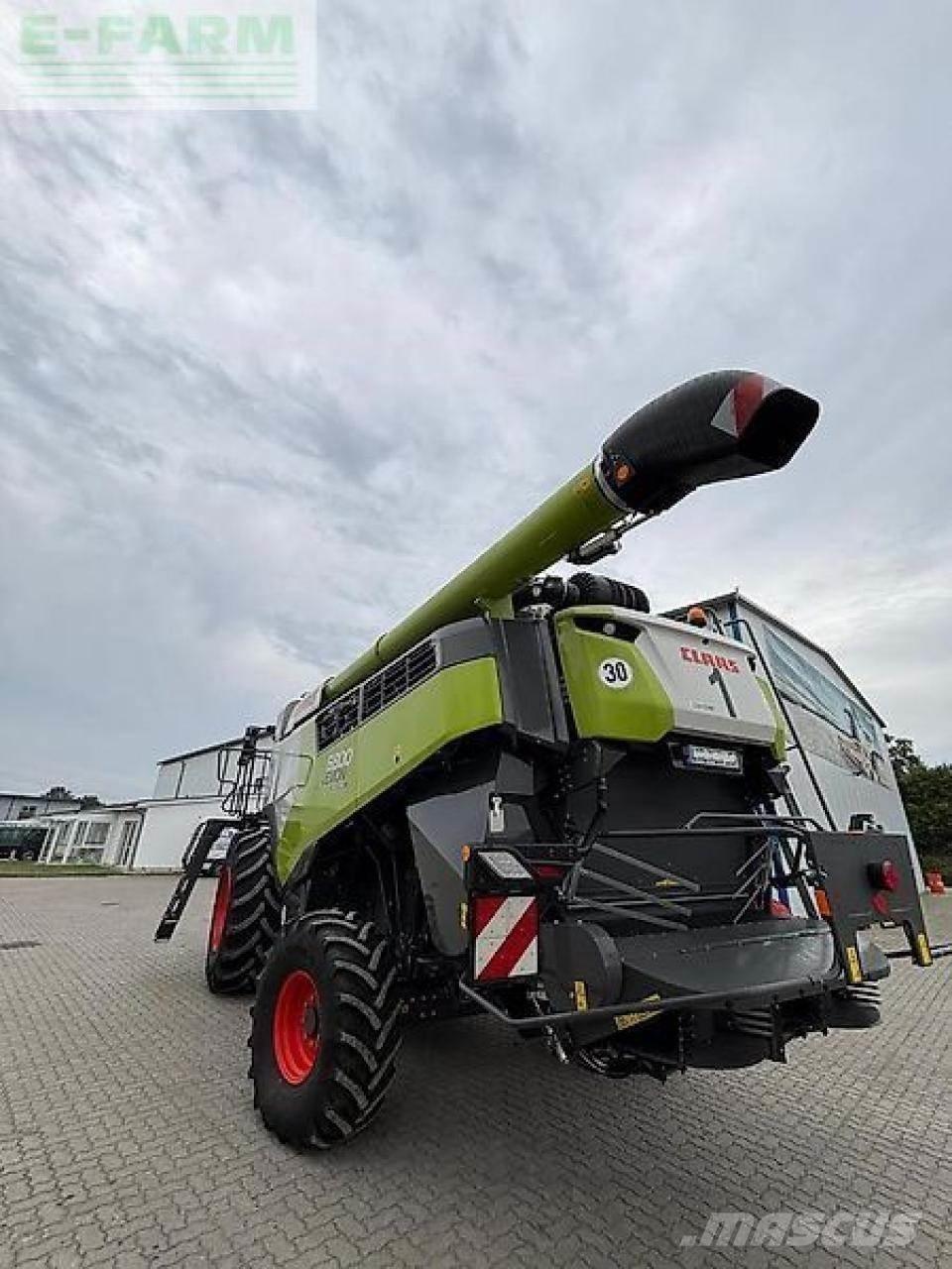 CLAAS lexion 6800 Maaidorsmachines