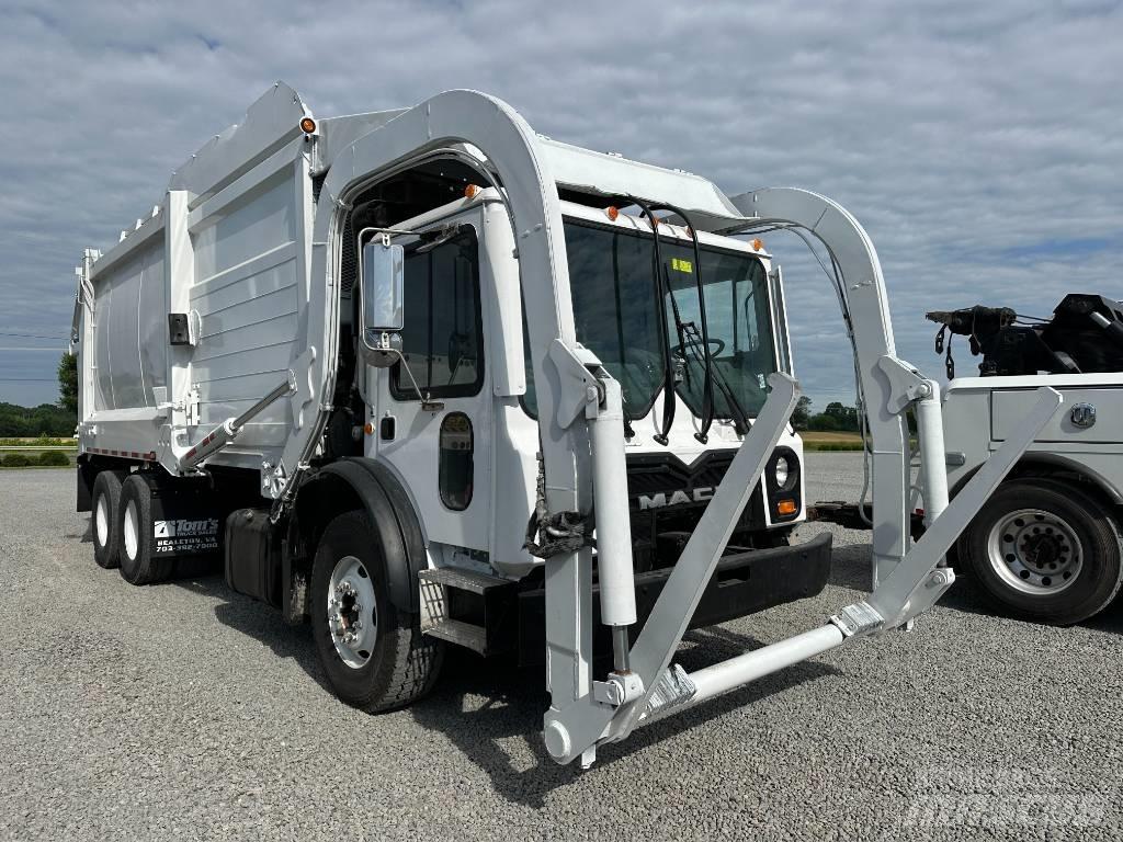 Mack MRU613 Vuilniswagens