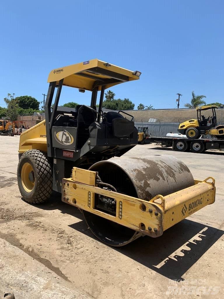 Bomag BW 177DH-50 Trilrolwalsen