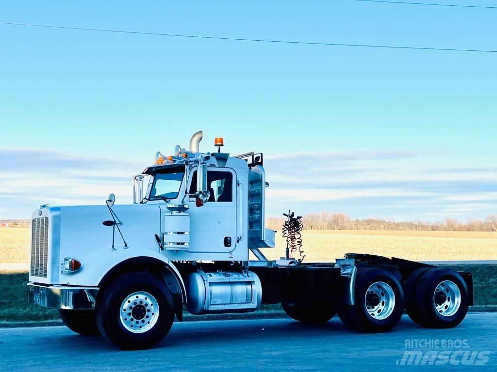 Peterbilt 367 Trekkers