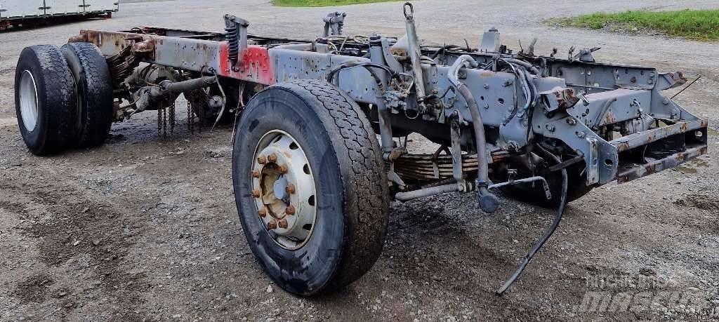 Scania 3-serie Chassis met cabine