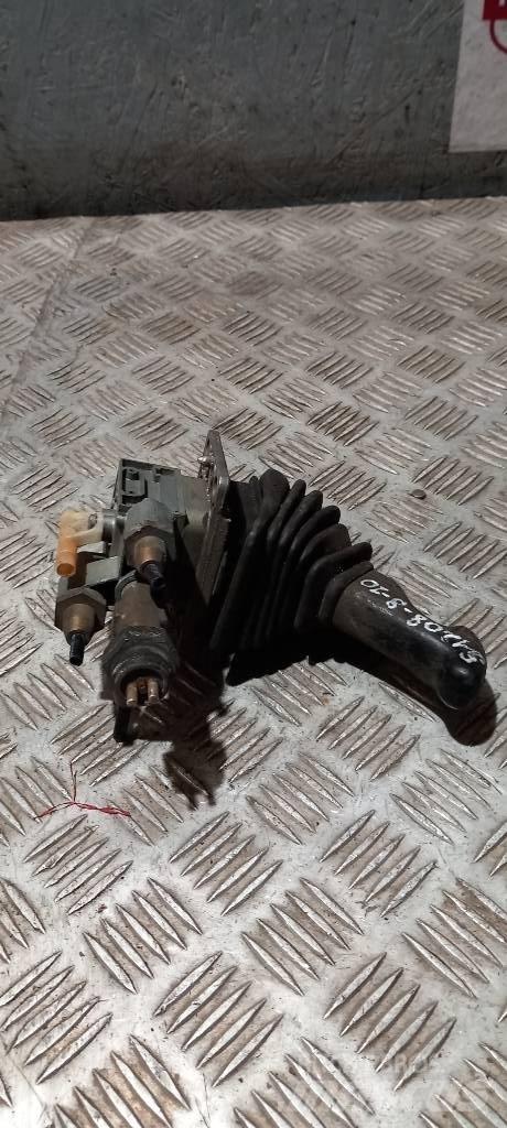 Scania S 94   1324425 Cabine en interieur