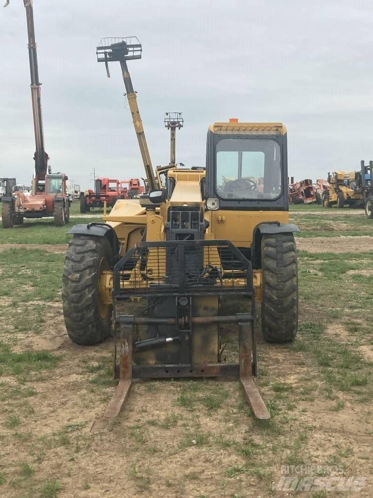 CAT TH83 Verreikers