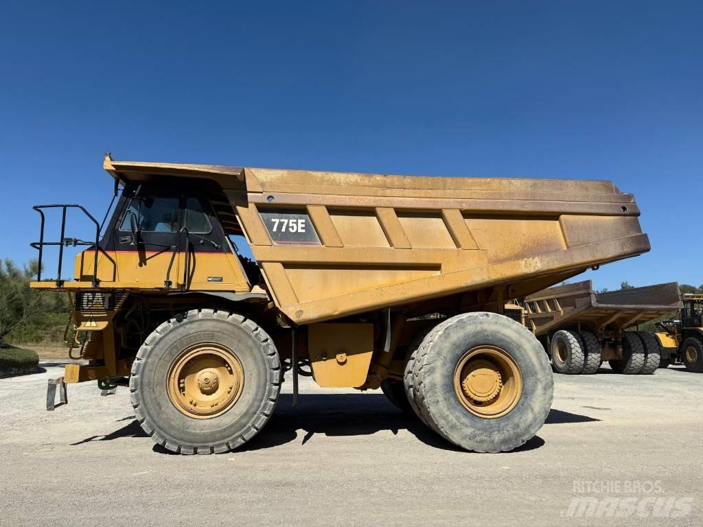 CAT 775 E Starre dumptrucks