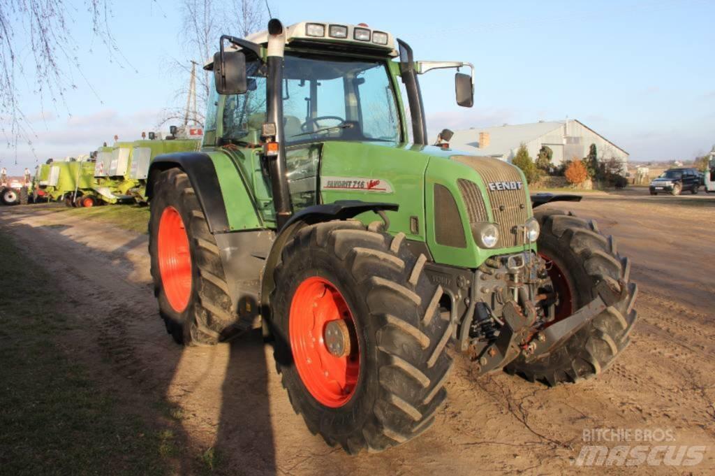 Fendt 716 Tractoren