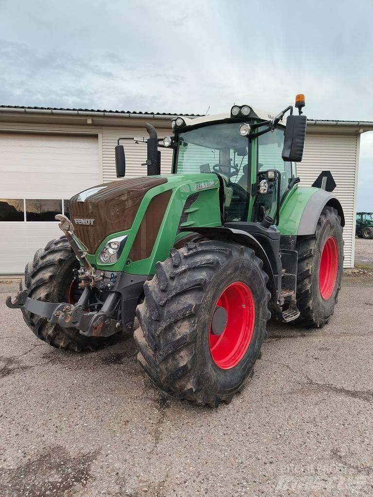 Fendt 828 Vario Tractoren