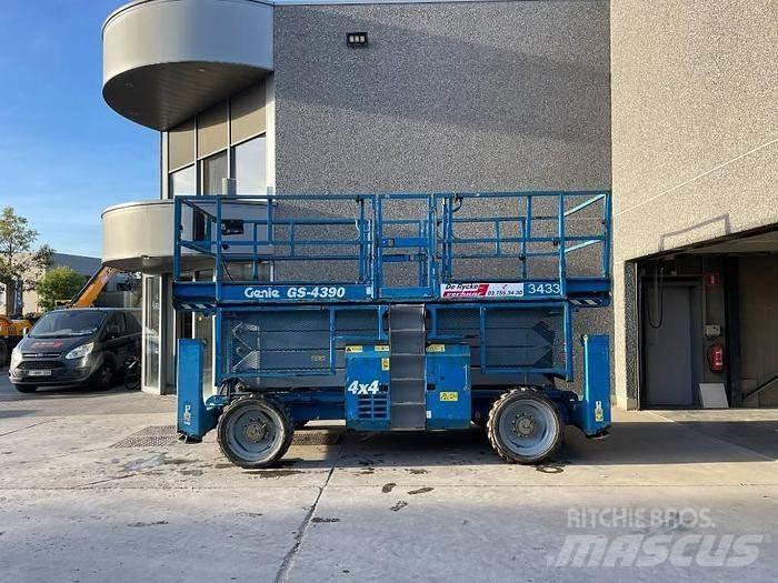 Genie GS4390RT Schaarhoogwerkers