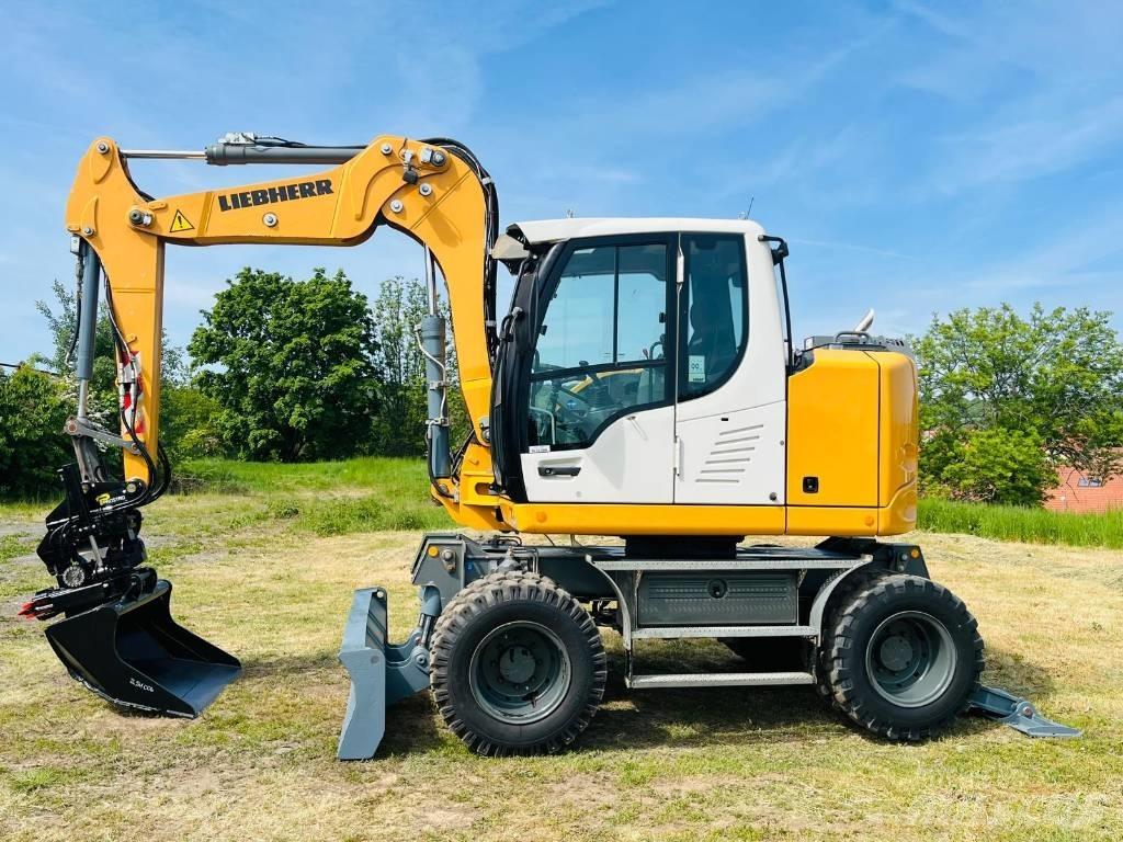 Liebherr A 910 Comp Wielgraafmachines