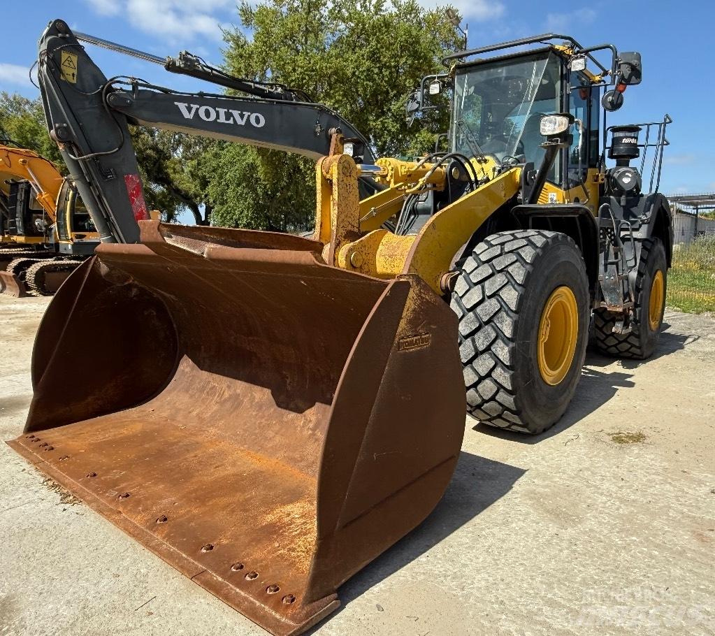 Komatsu WA 380-8 Wielladers