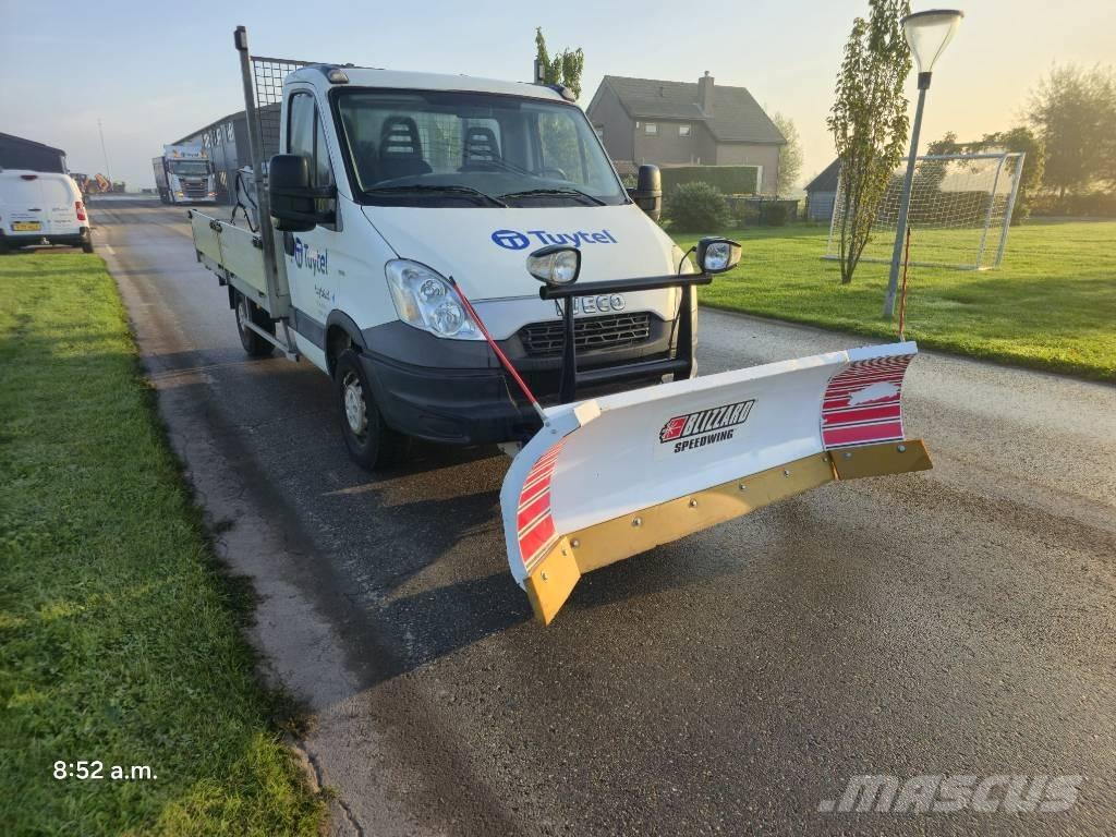 Iveco daily 35 s17 Bestelwagens met open laadbak