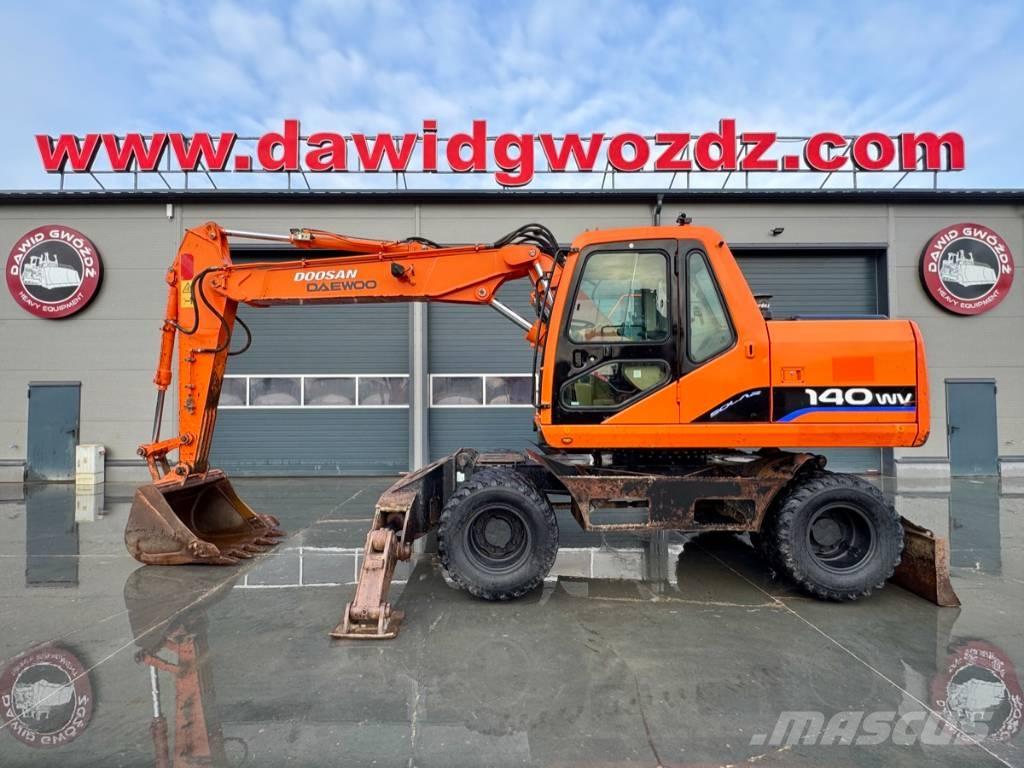 Doosan SOLAR 140W-V Wielgraafmachines