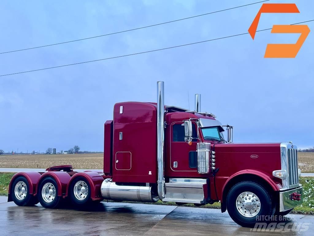 Peterbilt 389 Trekkers